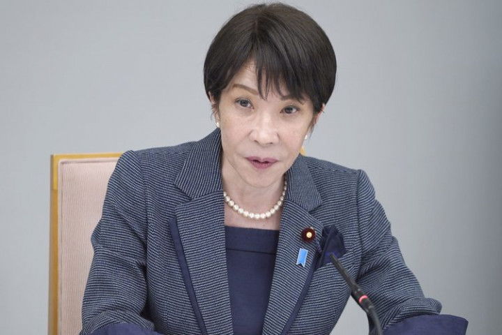【新公用車】高市早苗首相、推定3000万円以上のSUVタイプ　贅を尽くした後部座席でたばこを吸うのが至福の時間か　どんどん延びる乗車時間