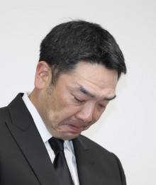 【巨人　阿部慎之助監督の辞任でチャットＧＰＴがトレンド１位に】長女が通報の際にＡＩに相談　「現代すぎる」　「人間がＡＩに支配される」 様々な意見わき起こる