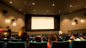 【日本映画市場】ハリウッド大作が「朝1回上映」に追いやられるシネコンの異常事態、史上最高興収に沸く日本映画界で起きている《カオス化》の深層