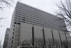 【裁判】三菱UFJ元行員に懲役12年求刑　貸金庫から3.9億円相当窃盗の罪