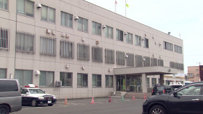 【北海道】飼っていたカメをレンガのようなもので叩き潰した疑い―39歳無職男を逮捕…住宅の窓ガラスが割られ通報で駆けつけた警察官が庭に転がる死骸を発見「カメを殺したことに間違いありません」