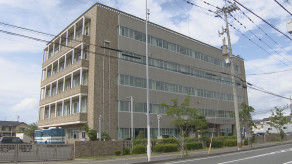 【福岡】「スマホの操作が難しい」と腹を立て妻と口論　止めに入った息子に包丁を示し「殺すぞ」と脅迫した疑い　父親（71）を逮捕