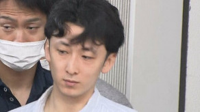 【東京】高級車「ロールス・ロイス」のボンネット乗り何度も蹴る…フロントガラス破壊した疑いで24歳男を逮捕　周辺で「ベンツ」など被害相次ぐ