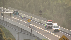 【島根】山陰道で車3台が絡む事故　9人救急搬送され女性1人が死亡　子ども1人が意識不明の重体　対向車同士が衝突したか　出雲市