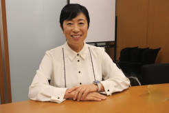 【政治】「高市さんはショートケーキのイチゴ」「女を使い分けてる」高市首相と同学年、同じ関西出身の辻元清美氏が語る「女はまだ権力を握れていない」ワケ