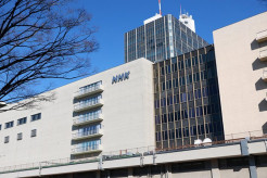【社会】日テレの男性記者と女性記者がカラオケBOXで行為に及び、NHK記者が動画撮影　動画が拡散するも、女性記者は「泥酔していて記憶がない」