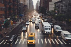 車間距離が近い人の心理とは？心理以外の理由や対処法も紹介します！