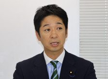 【政治】外国人受け入れに上限　帰化取り消しの制度創設も　維新提言