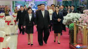 【北朝鮮】金正恩が「フェラガモとグッチ」を大量注文…靴やトートバッグなど