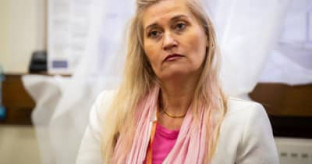 英バス運転手、乗客救った後に解雇　窃盗犯殴り気絶させる　法相は称賛、処分撤回求め署名広がる【マーク・ヒーハーさん】