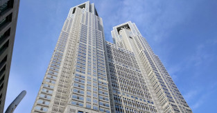 【東京】全都立学校に生成AI「都立AI」導入　256校・14万人がAI活用した学習を開始