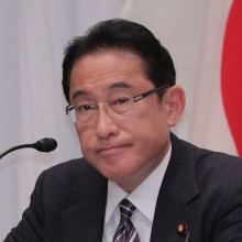 【不満の声】「非課税世帯より貧しい気がする」政府の給付金案に中間層の不満爆発「働くだけバカを見る政治やめて欲しい」