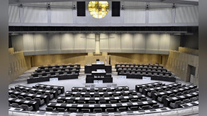 【読売新聞、告示１か月前 東京都議選情勢調査】投票先「自民党」低調 １８％ (前回３０％)、国民民主党１０％