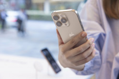 【スマホ】「Androidだといじめられる」投稿が話題…女子中高生が「iPhone一択」と主張する“いまどき”の理由