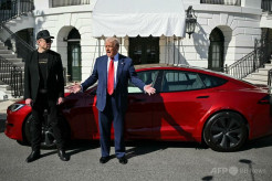 【トランプ大統領】「テスラを破壊した者は、禁錮２０年を科す」