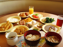 【お得】ココスの1000円以下「朝食バイキング」店舗限定平日803円土日祝913円30種類以上のメニューだけじゃない