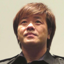 芥川賞作家・平野氏「『批判を嫌う』風潮は政治にとっては『悪党の天下』。悪い事をする政治家は批判された時に被害者ヅラできる。無気力な翼賛体制構築なら未来に巨大リスク。健全な批判の意義を社会は評価すべき」