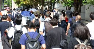 【社会】企業4割、50〜60代に「人材過剰感」　処遇見直しで意欲低下の悪循環