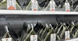 【コンビニ】セブン、｢100円おにぎり｣5年ぶり復活　全体の約6割の商品を税別100円に値下げ