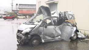 【滋賀】「車が電柱にぶつかった」18歳高校生・19歳大学生の女性2人が死亡 軽乗用車がセンターラインを越えて…彦根市