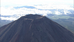 【富士山】息子と富士登山のスイス人男性が死亡　体調悪化し山小屋で助け求める　AEDで呼吸戻るも急変