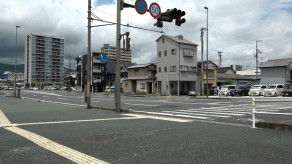 【強盗傷害事件】20代女性が後ろへひねり倒され…財布を奪われてけが　犯人は走って逃走、深夜の高知市の路上で