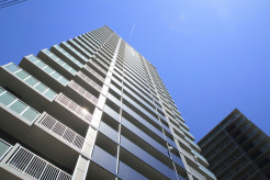 【週刊文春】“家賃2.6倍マンション”中国人オーナーらが日本国内8つの不動産を買い漁っていた