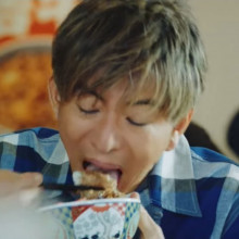 【芸能】木村拓哉、蕎麦屋での“肘つき”が物議…迎え舌に続く食事マナー論争