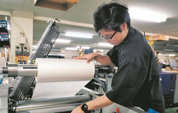 【経済】日本が誇る「同人誌文化」の足元から迫る危機…印刷コスト急増で、作り手にも買い手にも「ハードル上がる」