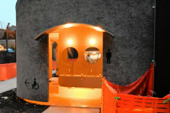 【東京】男女間の仕切りがない上野公園のトイレ、不安の声受け東京都が改修へ