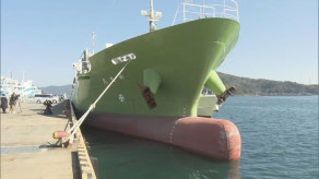 13人が海に投げ出される…貨物船で遊漁船に衝突し男性2人を死亡させた疑い 操船していた航海士の21歳女を逮捕 ★2