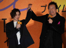 【芸能】米倉涼子　不起訴処分後、初の公の場　涙ぐみ感謝の思い「緊張しています」遠藤憲一の声掛けに感極まる